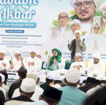 Ulama Dunia Hadir di Luwu Timur, Ratusan Jamaah Larut dalam Keberkahan Tabligh Akbar &lrm;