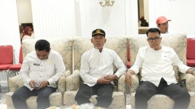 Kepala Kesbangpol Fathur Rahim Dampingi Wali Kota Makassar Terima Audiensi DPP REWA 75