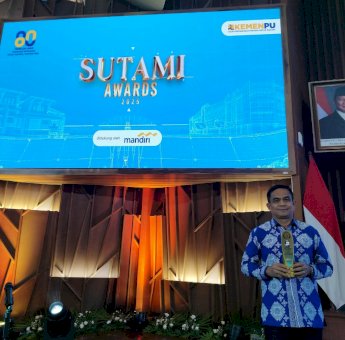 Wabup Pinrang Terima Sutami Award: Infrastruktur untuk Kesejahteraan Masyarakat