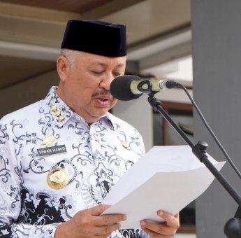 Peringati HUT KORPRI dan PGRI, Pemkab Pinrang Tegaskan Komitmen Perkuat Pelayanan dan Kompetensi Guru