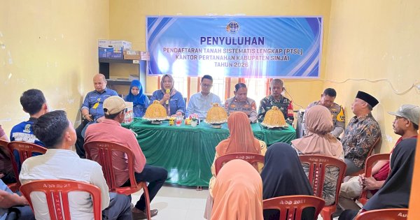 Kantor Pertanahan Lakukan Penyuluhan PTSL di  Kantor Desa Puncak